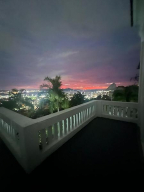 Villa St Teresa do Porto: HarboursideVilla-SeaViews-Pool-BBQ-StarLink-6Bedrm